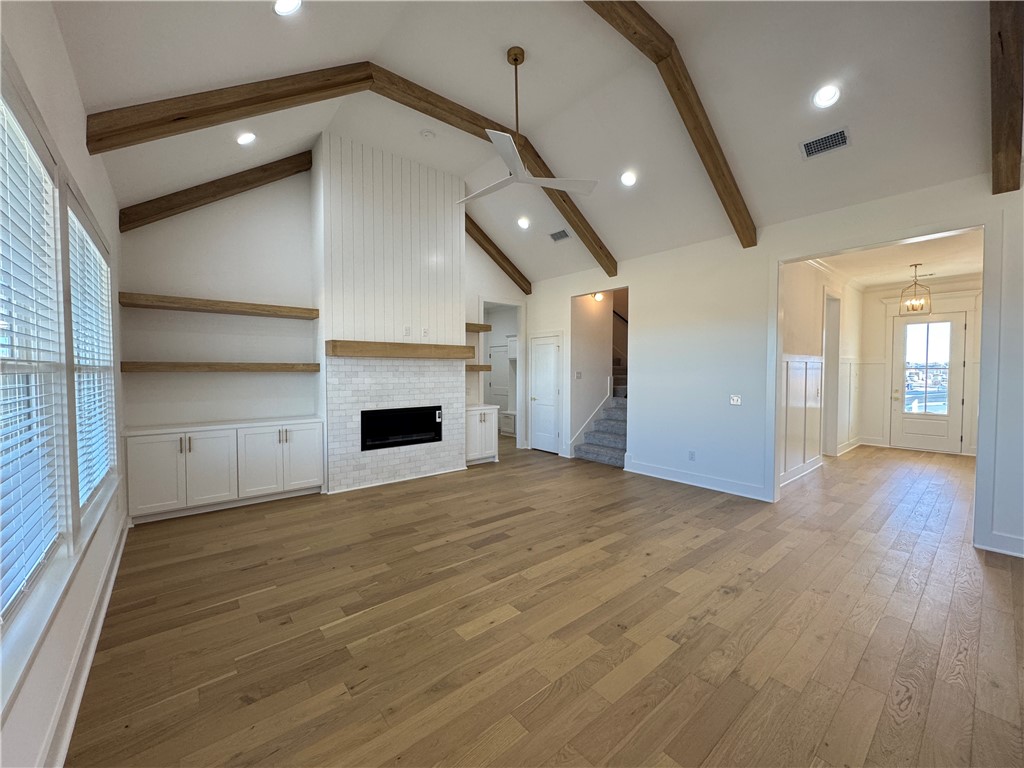 Crescent View - Residential