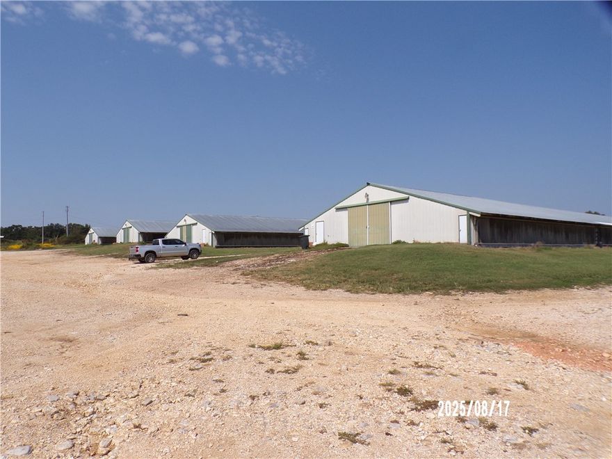 10 HOUSE BROILER FARM IN OPERATION WITH A BIG BIRD CONCTRACT WITH SIMMONS FOODS. 
RECENT UPDATES WITHIN THE LAST YEAR. RURAL WATER BACKUP WITH WELL WATER AS MAIN SOURCE OF DRINKING WATER WITH STORAGE TANKS.  NATURAL GAS SUPPLY FOR HEAT. 
CHORETIME EQUIPMENT AND DRINKER LINES.
