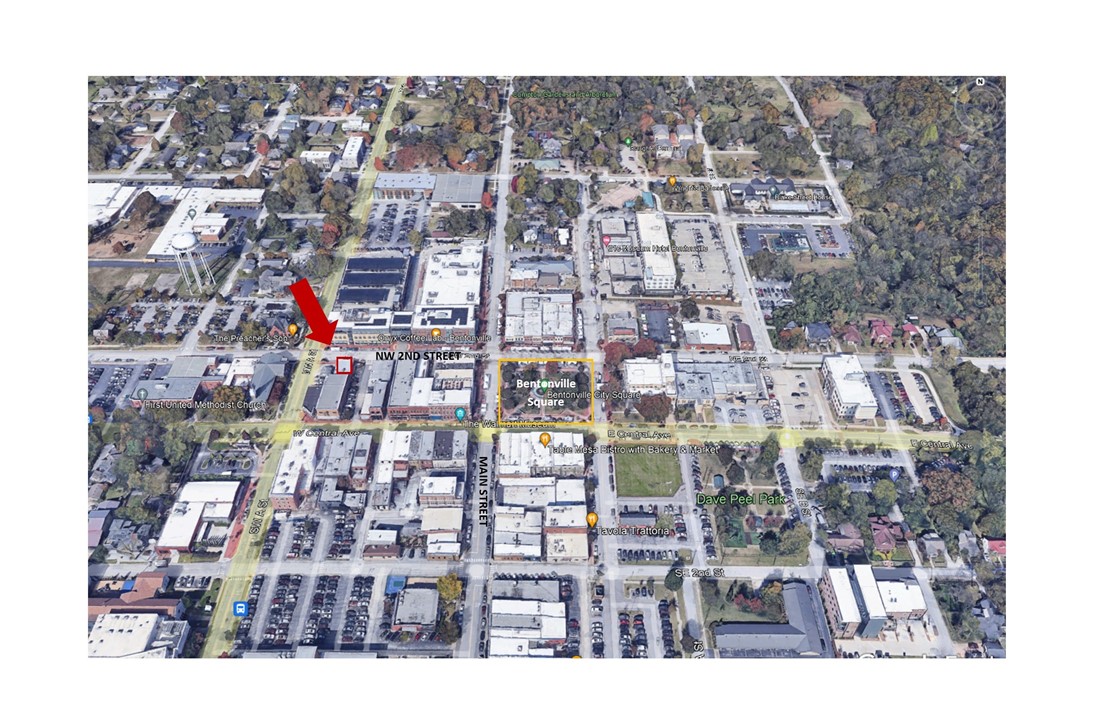 1/2 block from the Bentonville Square this location is in a high traffic area.
