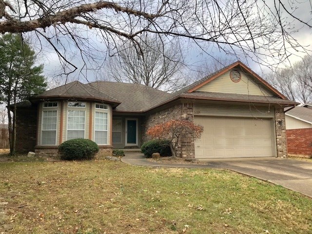 Charming house available for lease in the heart of Rogers. 3 bed 2 bath 2 car garage sitting on a large lot. Privacy fenced back yard, fire place, blinds, etc. Centrally located and close to restaurants, Shopping, down town Rogers, I-49 and more. Applications are completed through our website: prestigenwa.managebuilding.com. Each person 18 years or older needs to fill out separate application. $30.00 Application fee per applicant.