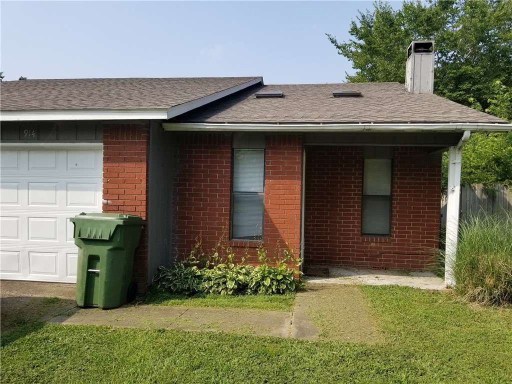 Cute, updated two bedroom with easy access to shopping and restaurants. Spacious living room with fireplace. All appliances included. Nice sized bedrooms. Fenced yard for privacy. Attached garage for secure parking. Screened in porch.