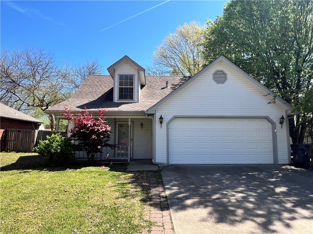 Great priced home in the heart of Rogers! This 3 bedroom 2 bath home is 1 block away from Restaurant row, shopping and entertainment! The home features 2 levels with master bath downstairs, 2 car garage, fenced backyard, high ceilings, wood floor in the living area and would make a great first home or investments!