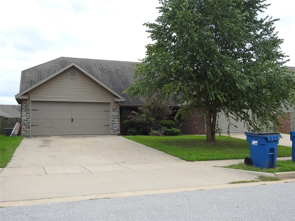 Beautiful 3 Bedroom 2 bath two story Duplex. This home has so much space. There is tile in the wet area and carpet in the living. Lots of closet space and fenced in backyard perfect for entertaining. Not far from schools, shops and restaurants.