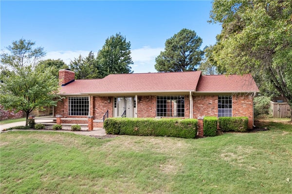 1341 RIDGEWAY DRIVE, FAYETTEVILLE, AR 72701 - Image 2281006cdabd1bb00c9f40b875da30ca/261725518