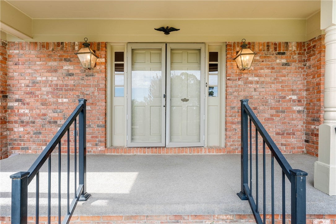 1341 Ridgeway Drive