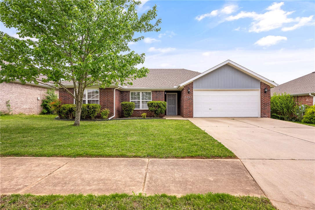 Carriage Square Sub Bentonville - Residential