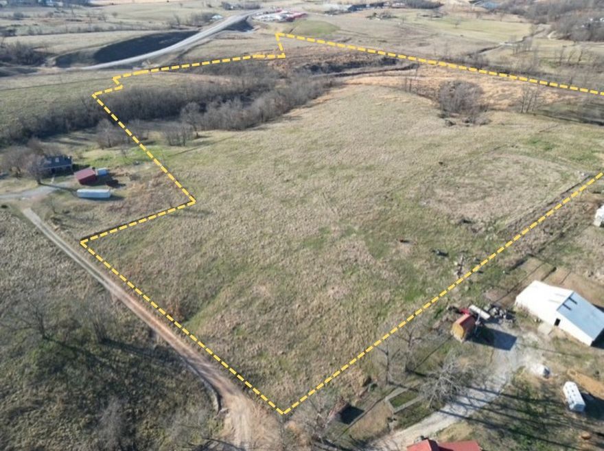 Prime 18.31-acre opportunity in the rapidly growing area of Bentonville, just minutes from Northwest Arkansas National Airport. Ideally positioned in one of the region’s most sought-after growth corridors, this property offers exceptional potential for development, investment, or a private estate.
Rural water is available at the road, and will be septic needed. An additional adjoining 11.81 acre tract is also available, providing the opportunity to expand your footprint and maximize future possibilities.
