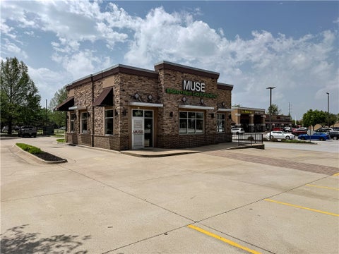 Photo of 1500 S Walton Boulevard, Bentonville, AR 72712 (MLS # 1361033)