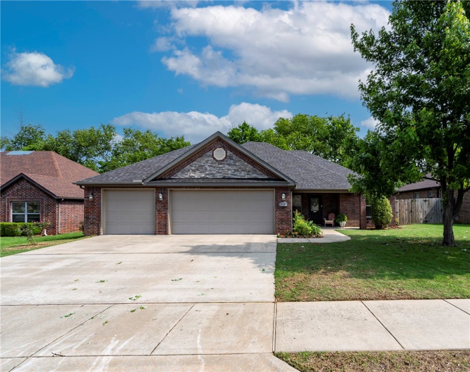 RIGHT SIZED IN THE RIGHT LOCATION AT THE RIGHT PRICE. Very nice 3-2 one-story with spacious attached 3-Car Garage on quiet street in highly desirable Dixieland Crossing Subdivision. Just a few short minutes to Downtown Rogers, Bentonville and I-49 corridor. Backs up to Little Flock rural home tract. VERY FUNCTIONAL SPLIT PLAN layout, flows well including open kitchen-dining-family room with lots of light. Large utility room with direct access to large Master Bath closet and bathroom. Pergola covered back patio faces rural Little Flock land for a peaceful quiet setting.