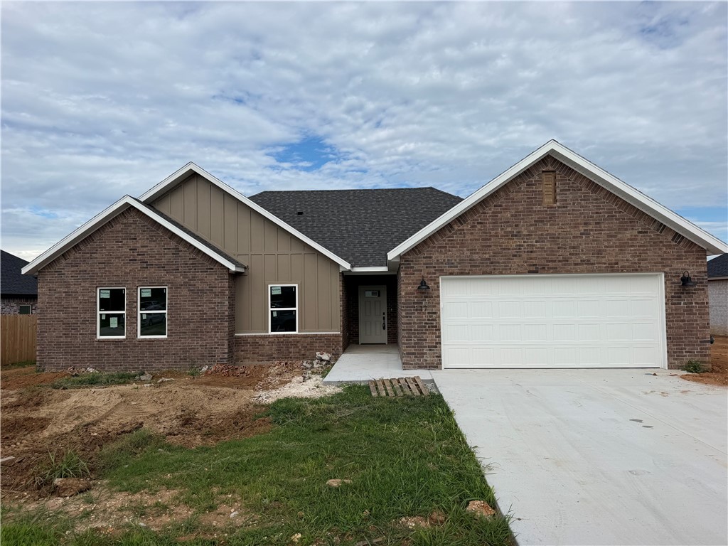 Photo 1 of 1 — 117 N Panther Avenue, Farmington, AR 72730