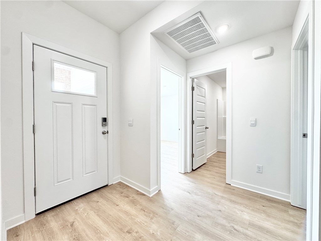 Wagon Wheel Crossing - Residential Lease