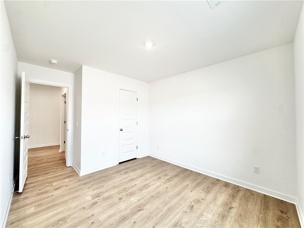 Wagon Wheel Crossing - Residential Lease