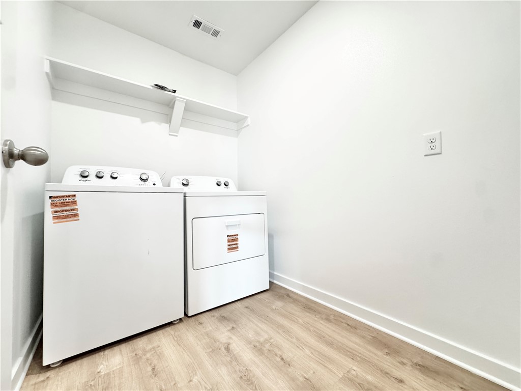 Wagon Wheel Crossing - Residential Lease