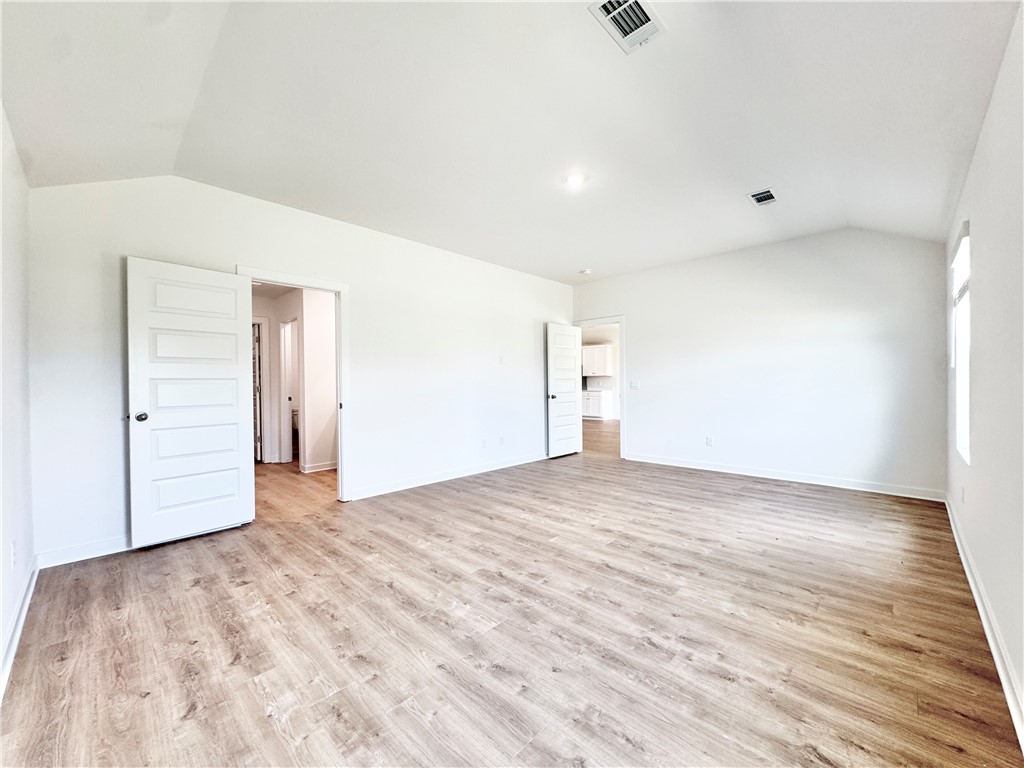 Wagon Wheel Crossing - Residential Lease