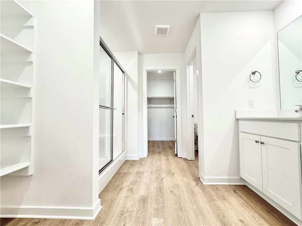 Wagon Wheel Crossing - Residential Lease