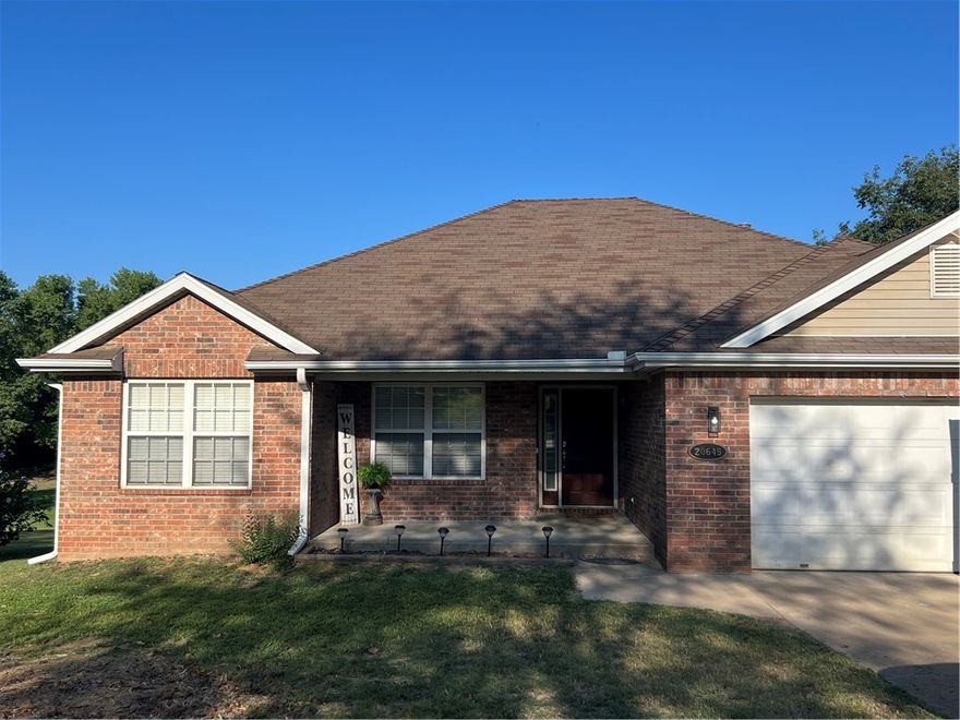 Affordable LAKE FRONT home with .90 acres!! This adorable move in ready home has a spacious deck to watch the water flow by and enjoy the sunsets over the bluffs/tree line. Enjoy fishing, kayaking or just enjoy the peaceful view without driving anywhere. Permitted pathway straight to the water. Agent owned. Selling as is.