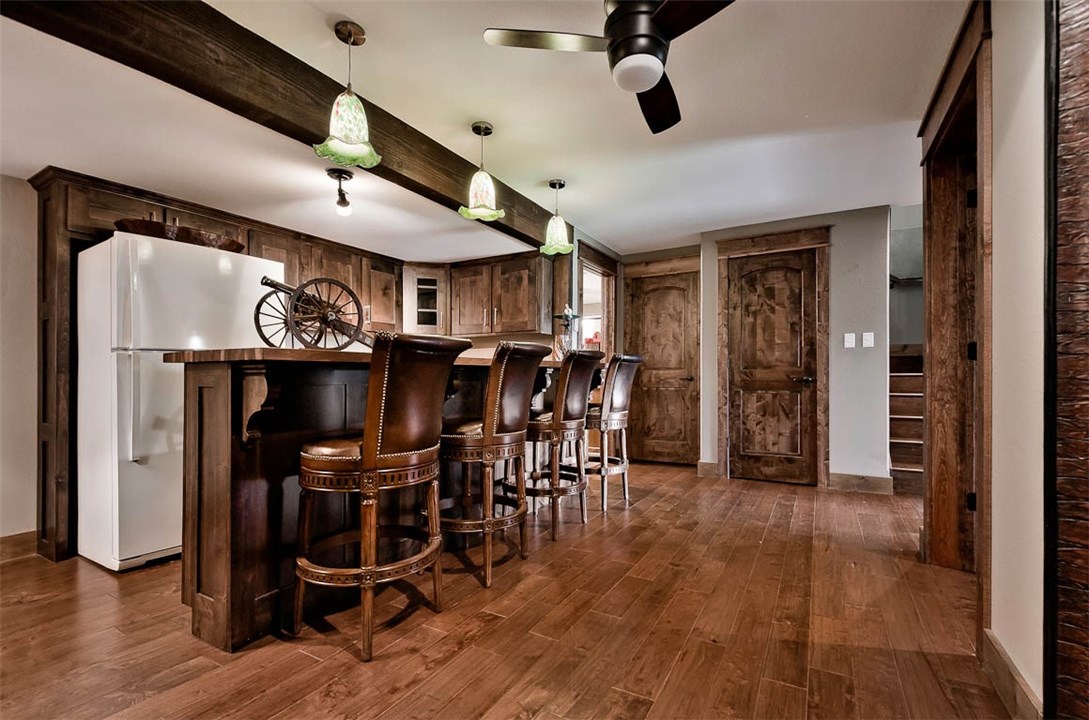 Unit 116 Holiday Island - Residential