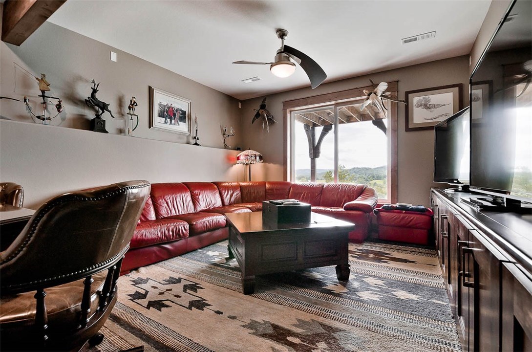 Unit 116 Holiday Island - Residential