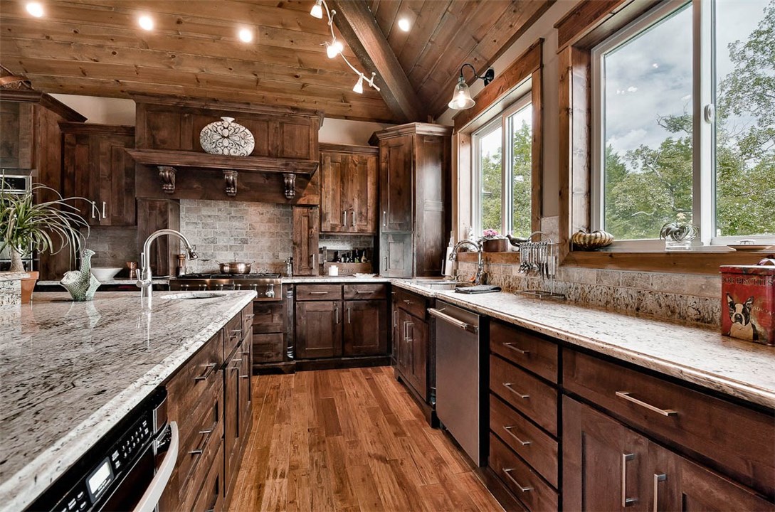 Unit 116 Holiday Island - Residential