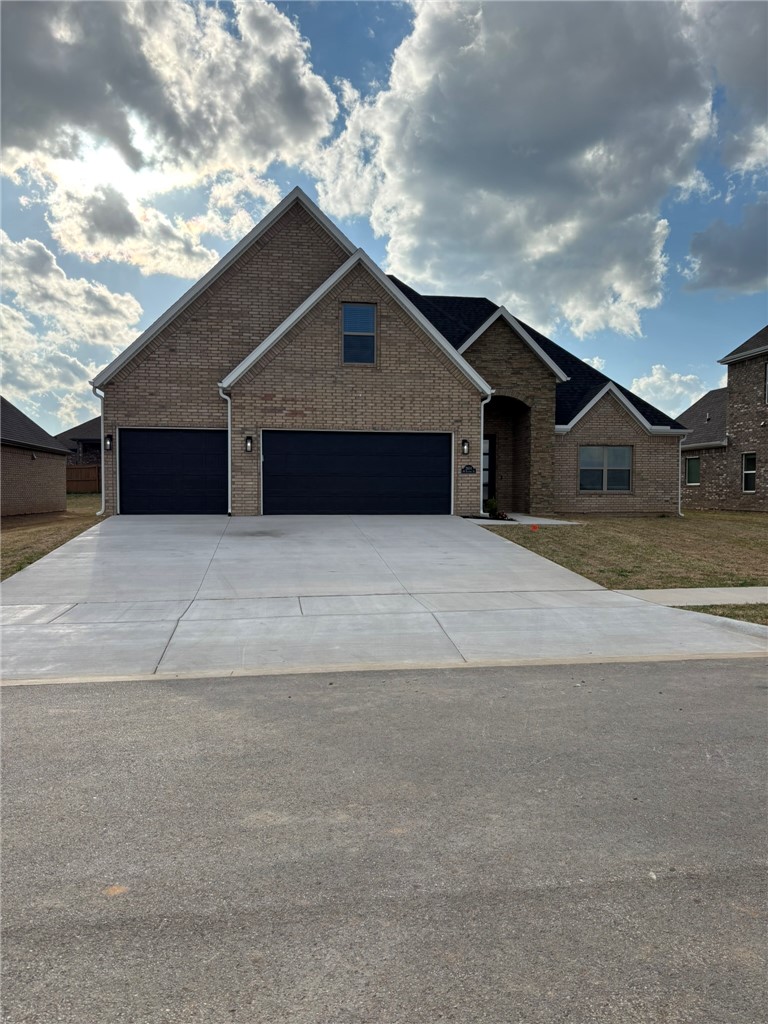 BRIER HILL SUB PH I-BENTONVILLE - Residential Lease