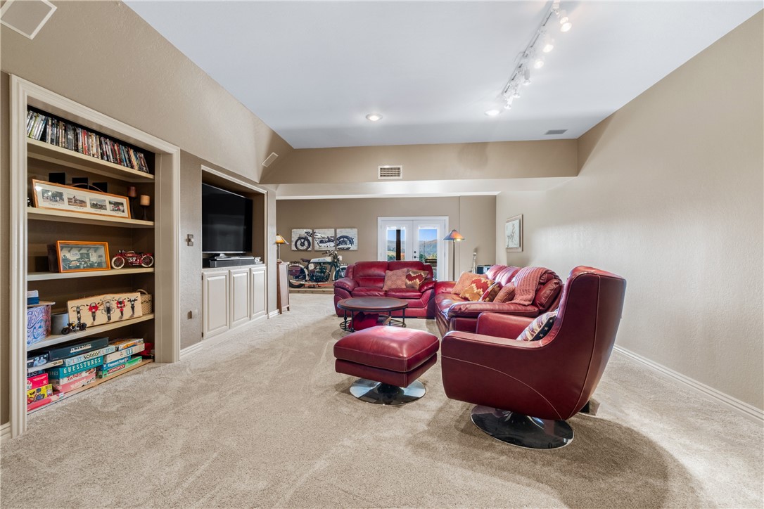 White River Estates - Residential