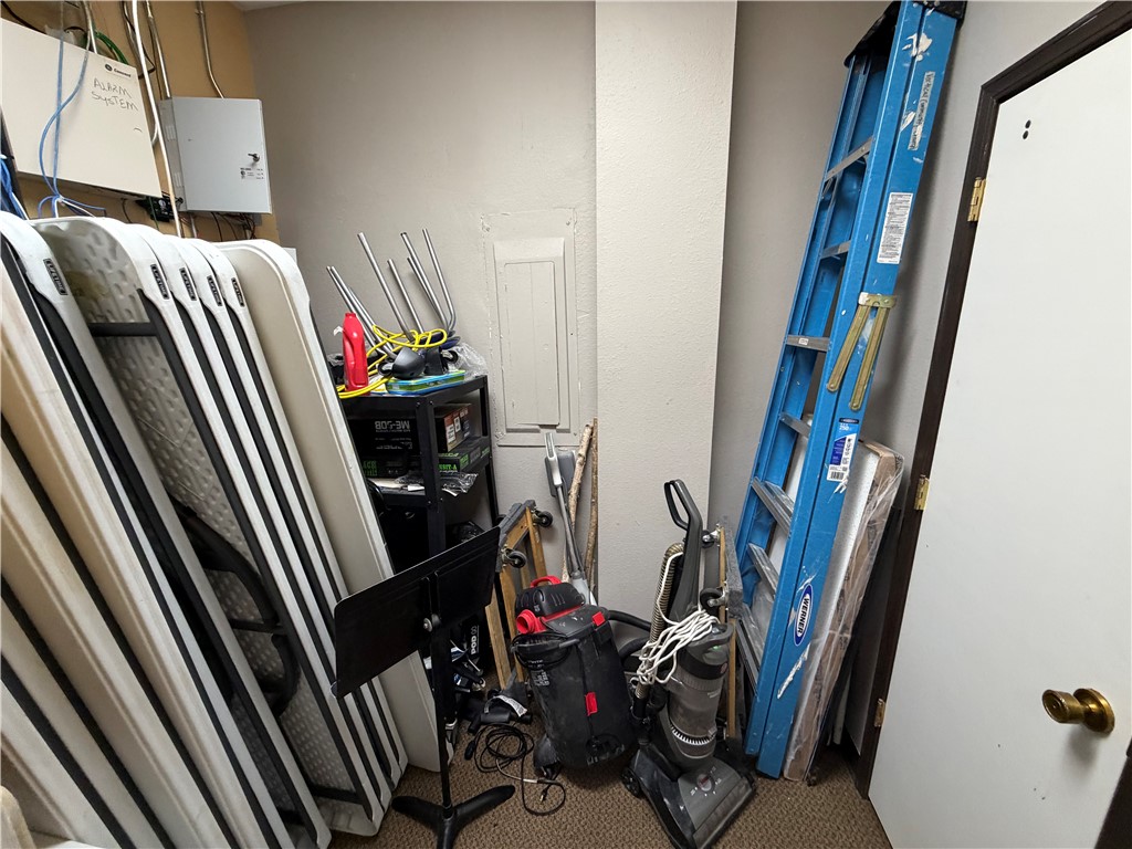 Fayetteville Outlots - Commercial Lease