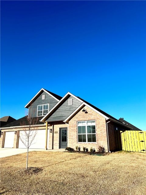 Single Family Residence in Tontitown AR 1265 Carrara Street 2.jpg