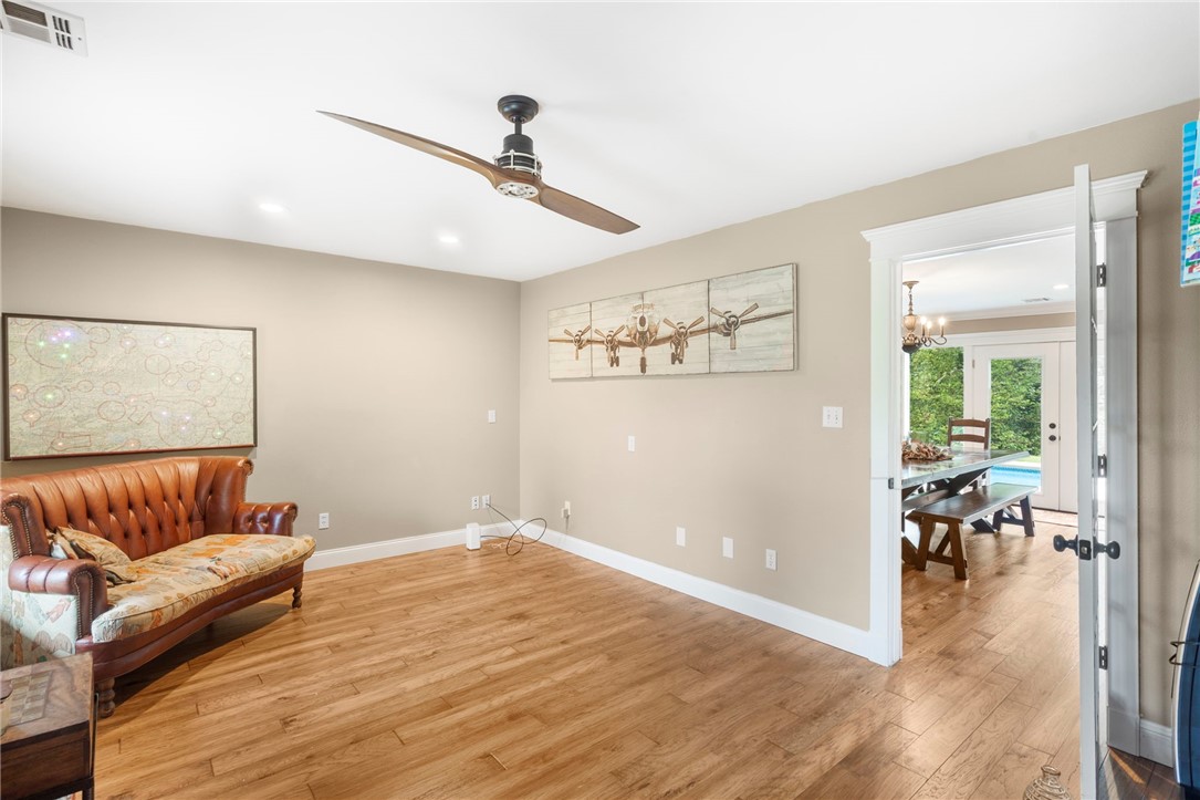 26-20-31-RURAL - Residential