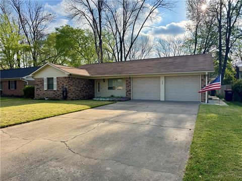 Photo of 1504 Knoxville Avenue, Russellville, AR 72801 (MLS # 1341118)