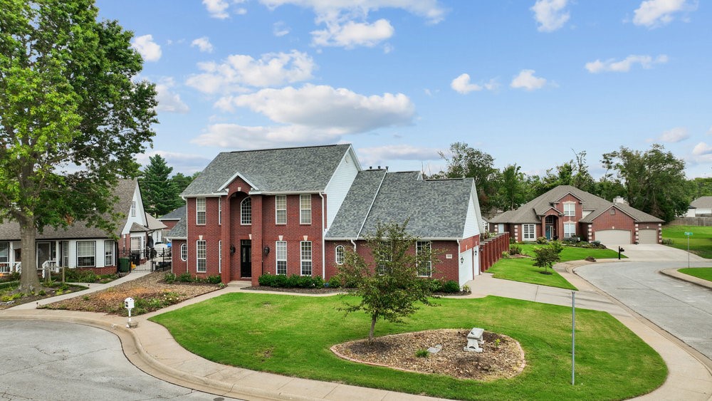Remarkably well kept home in a great neighborhood and with a pool! Home fully remodeled in 2017 with a few other updates since then so it's move-in ready! See attachments for all updates. Gas pool heater purchased in 2019. Across the street from Elmwood Middle School and just down the road from Rogers Heritage High School. Straight shot to Veterans Park! Only 1.3 miles/4 minutes. And only 2 miles or 6 minutes to all the attractions Downtown Rogers has to offer! Red oak hardwoods upstairs (2017) and acacia hardwoods downstairs (2023). Construction in front of neighborhood is the Greenway Bike Trail expansion! Home is light bright and airy with a fabulous flow to its layout! Come check it out today!