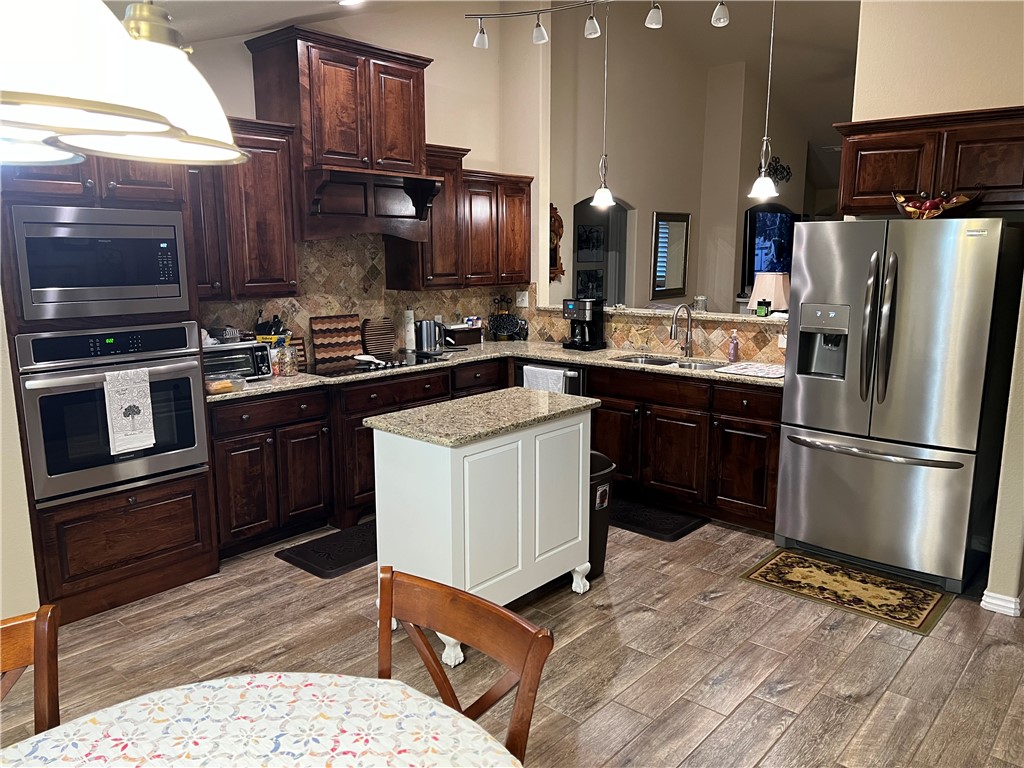 Elkhorn Sub Ph Ii Pea Ridge - Residential