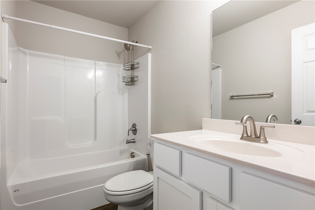 Lakewood Sub Ph Vii Lowell - Residential