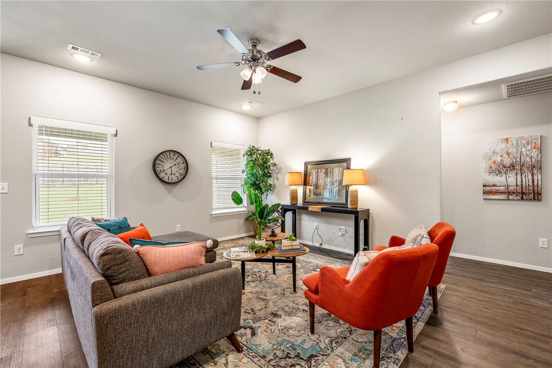 Lakewood Sub Ph Vii Lowell - Residential