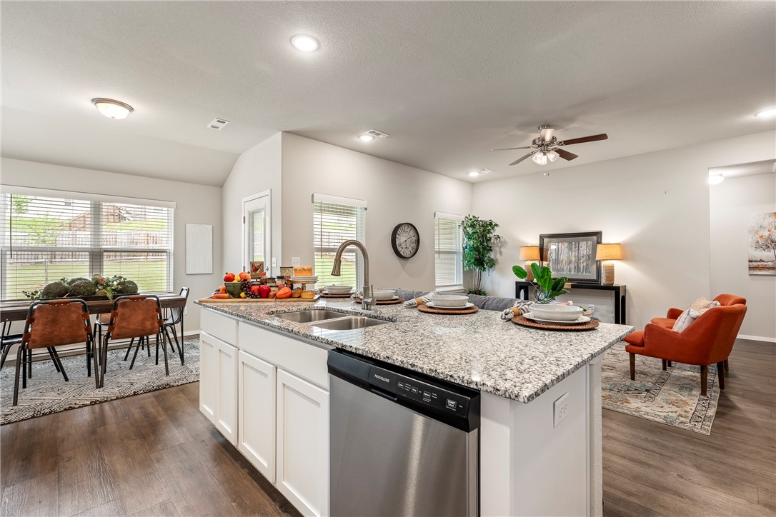 Lakewood Sub Ph Vii Lowell - Residential