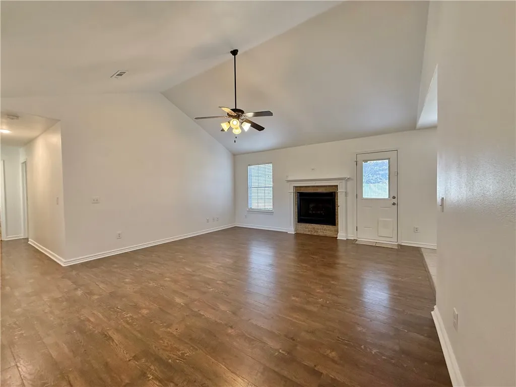 Centerton, Arkansas 72719, United States, 3 Bedrooms Bedrooms, ,2 BathroomsBathrooms,Residential,Pending,245592