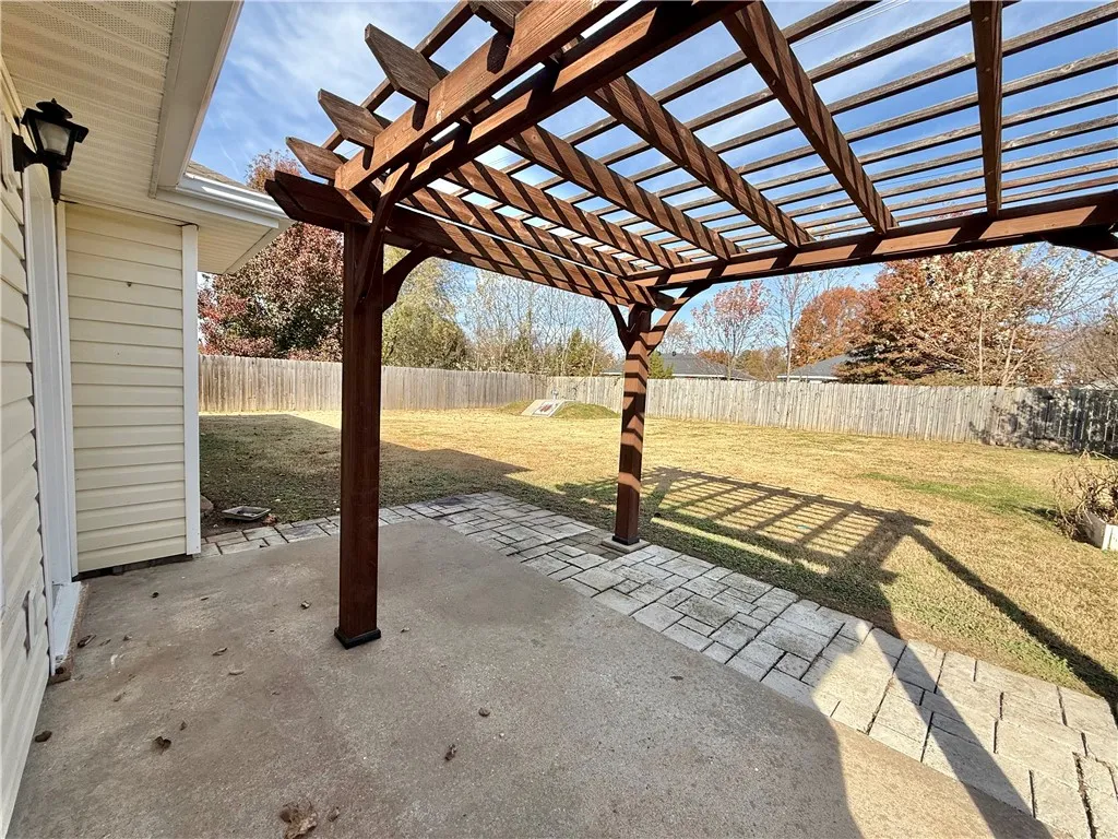 Centerton, Arkansas 72719, United States, 3 Bedrooms Bedrooms, ,2 BathroomsBathrooms,Residential,Pending,245592