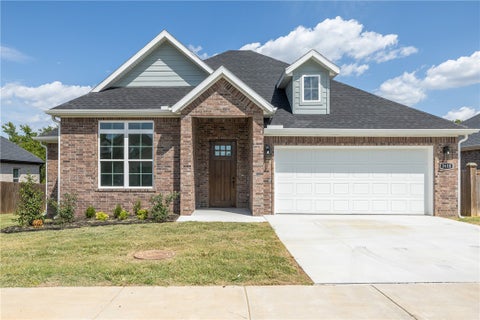 Photo of 1618 N Pershing Street, Fayetteville, AR 72704 (MLS # 1360103)