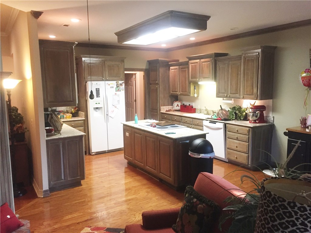 Lovely 4 bedroom, 2.5 bath home just off Stulz Rd in Springdale. Great location! Minutes from I-49, Wagon Wheel Café, shopping & schools. Great kitchen! Lots of cabinets, granite counter tops, all appliances. Cozy living room with gas fireplace overlooking quaint privacy fenced back yard. Large master bedroom, large bath. Dining room. 2-car garage. Call today to preview.