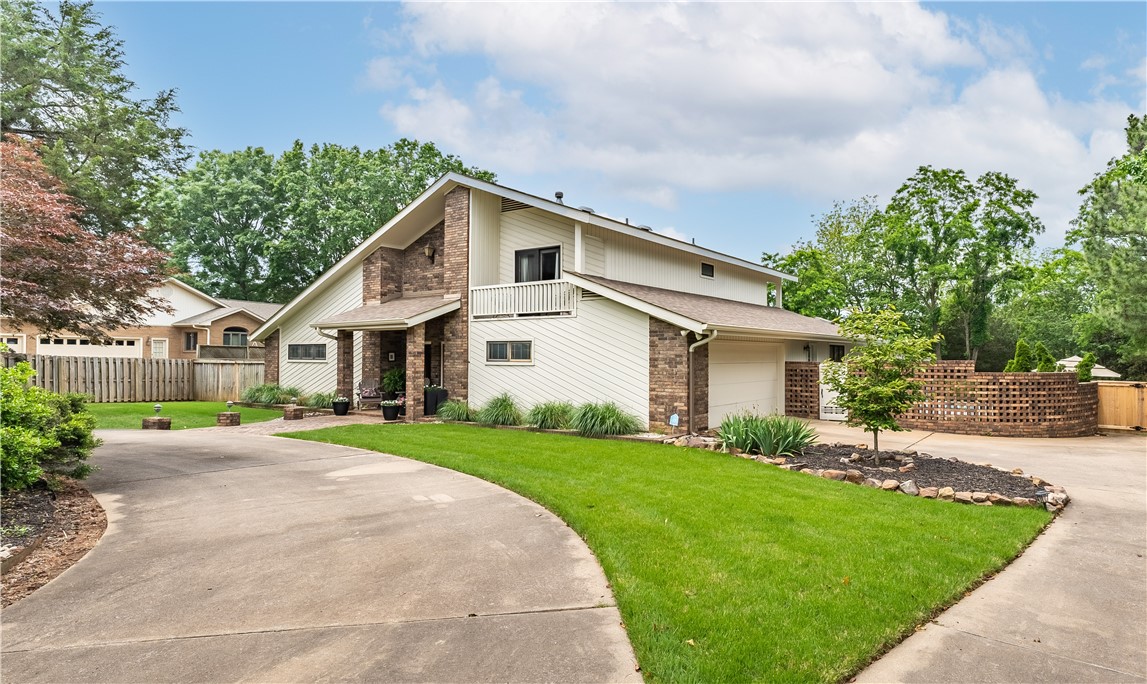 Country Club Estates - Residential