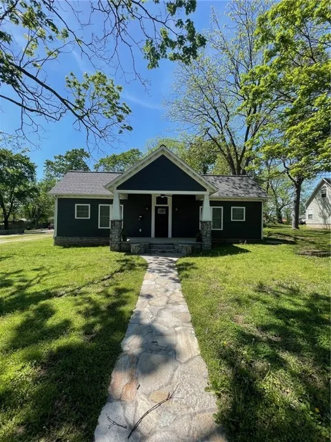 MLS: 1305600