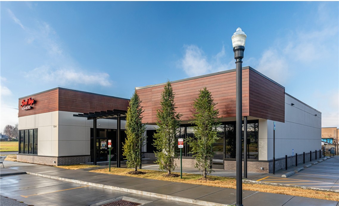 Banks Add Bentonville - Commercial Lease