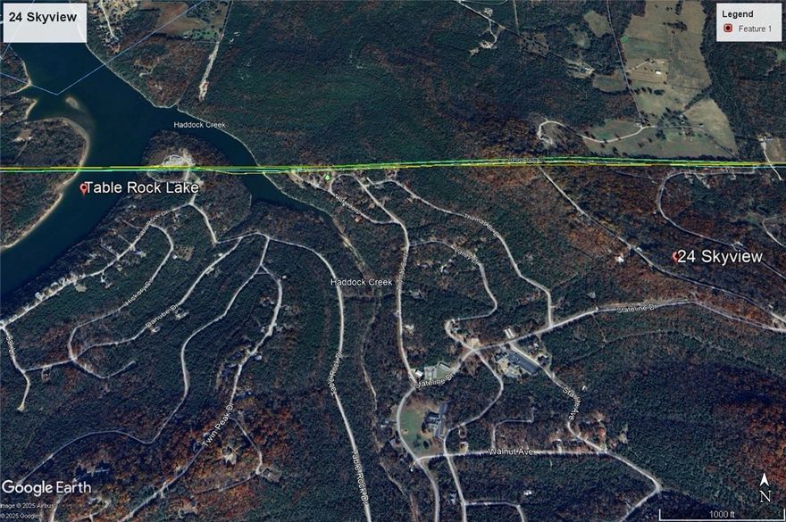 Ready to build your dream home? Quiet and gently wooded with beautiful views, this elevated lot offers the best of both worlds. Enjoy the amenities in Holiday Island like golf courses, a country club, swimming, tennis and a marina with a fishing dock or watch the local fauna from your deck! Nearby Eureka Springs or Rogers offers great shopping and vibrant cultural hubs.