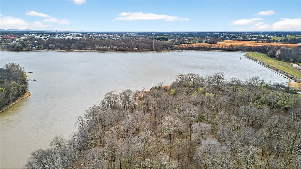 Elm Spgs Outlots - Land