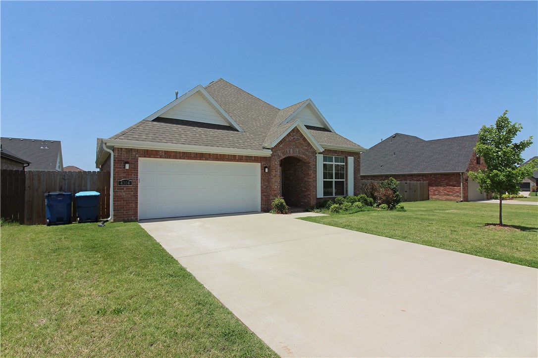 This beautiful 3 bed 2 bath home features crown molding, island bar, hardwood flooring in Living Room and Entry, ceramic tile in Kitchen area, granite counter tops throughout, stainless steel appliances with Gas Range. Split floor plan with standalone shower and jacuzzi tub in primary bath. Professionally landscaped yard with SOD and privacy fenced yard. Located in the favored Cornerstone sub. with amenities of playground & community pool. Owner prefers no large dogs.