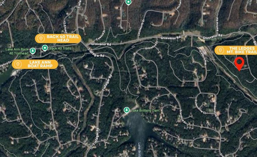 Great Investment Lot with Back 40 Trails in your Backyard! Lot 3 Ashdown Lane is located on the East side of Bella Vista and a gently sloping 0.30 Acre Lot. The property as mountain biking trails located all around, with The Ledges trail running along back of property! Just a short distance from Back 40 Trailhead, one of the most highly rated trail systems in NWA, as well as the Lake Ann Boat Ramp! This located is an outdoor enthusiast's dream. A secluded street offers beautiful wooded setting and privacy. Enjoy the many amenities Bella Vista offers its residents including private lakes, golf courses, gyms, pools, club houses, parks, and much more! Don’t miss out! Secure this Bella Vista build site today!