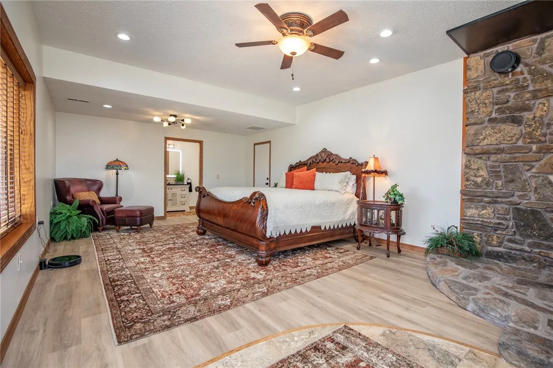 Springdale, Arkansas 72764, United States, 4 Bedrooms Bedrooms, ,4 BathroomsBathrooms,Residential,Active,107824