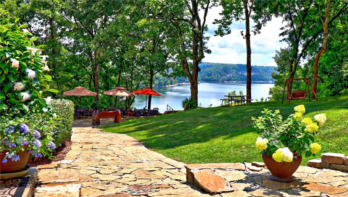 Springdale, Arkansas 72764, United States, 4 Bedrooms Bedrooms, ,4 BathroomsBathrooms,Residential,Active,107824