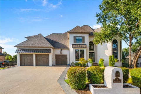 Photo of 4 W Leiston Drive, Rogers, AR 72758 (MLS # 1361347)
