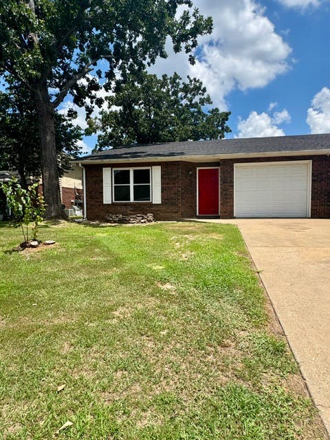 Photo of 1023 S 26th Street, Rogers, AR 72758 (MLS # 1354639)