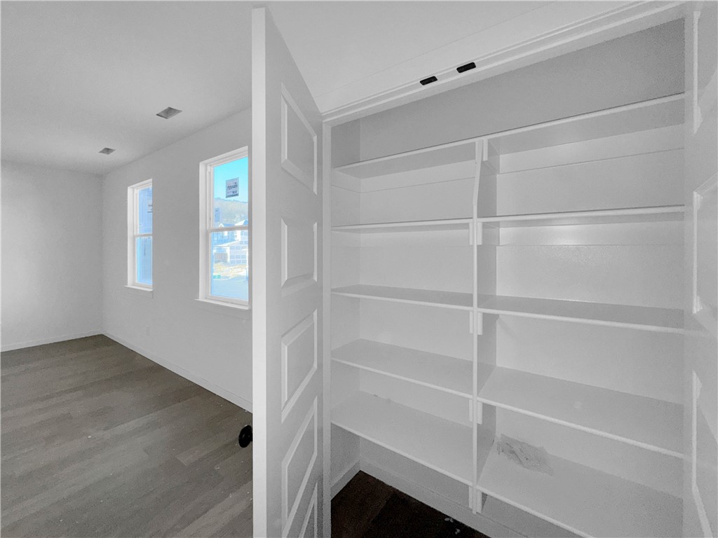 Pine Hollow - Residential